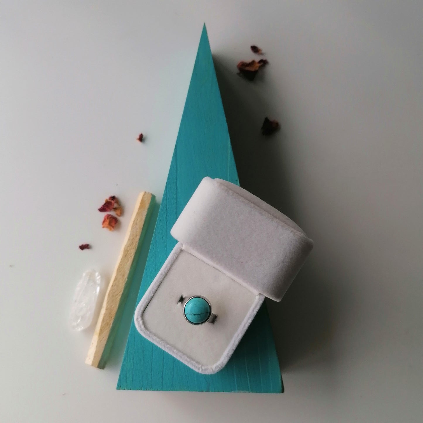 Magnesite Ring